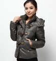 小熊维尼正品2012春装特价 韩版学院风时尚连帽牛角扣羽绒服 女装