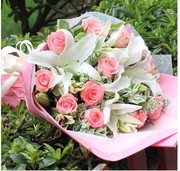 白色香水百合3枝粉，玫瑰11朵生日鲜花，恋情花束鲜花上海花店订花