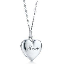Un nuevo especial de artículos de plata comercio exterior] [TIFFANY mamá de plata collar de plata con forma de corazón adornos marco de fotos