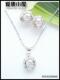 水晶项链和耳钉套装