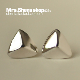  沈太太925纯银饰品 可爱简约百搭 立体盾形耳钉 耳饰 新品 包邮14