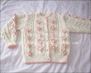 全手工<em>编织</em> <em>宝宝</em>粉白可爱长袖开身<em>镂空</em>花朵毛
