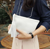 韩国女包，非常简约气质的百搭款手拿包。