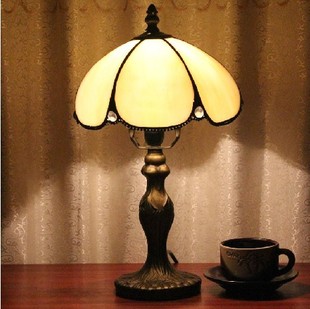 限蒂凡尼灯饰简约欧式复古客厅卧室床头书梳妆彩色小台灯
