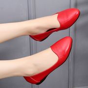 软底女鞋春秋季真皮休闲皮鞋，尖头平跟工作鞋浅口平底单鞋红色