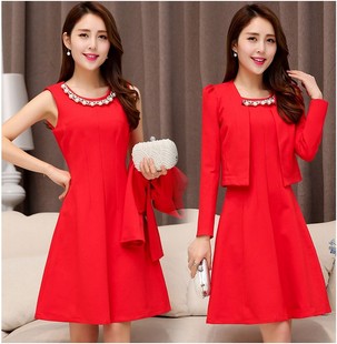 红色敬酒服秋冬短款两件套韩版显瘦连衣裙，套装大码孕妇回门晚礼服