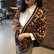 豹纹围巾女韩版冬季豹纹针织毛线，三角巾洋气围脖