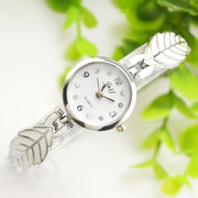 时尚树叶手链女士时装表 石英手表欧美款式韩版手表