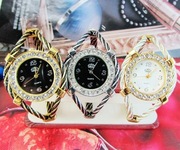 韩版时尚手镯表潮流女士手表时装手表简约石英表学生手表