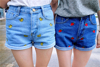 二圈半可爱香蕉草莓刺绣花卷边热裤牛仔短裤女夏深蓝浅蓝