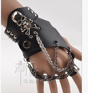 青年韩版半指男女霹雳，街舞非主流个性演出黑色朋克骷髅链复古手套