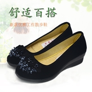 春秋夏天穿老北京布鞋，平底坡跟防滑浅口低帮女士工作上班黑色单鞋