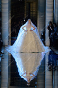 大拖尾婚纱法国蕾丝重手工，钉珠新娘舞台，仪式主婚纱量身定制