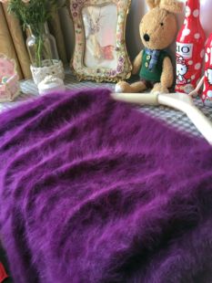 韩版紫红色v领两穿款式，皮草感安哥拉超长兔绒兔毛套头毛衣