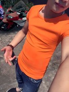 社会青年小伙体t恤男士短袖，韩版简单修身纯棉紧身橙色男装上衣