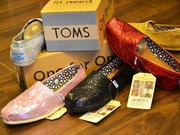 toms女鞋镂空透气帆布鞋蕾丝，平底一脚蹬懒人鞋，渔夫鞋超轻亮片单鞋