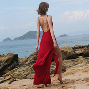 青海茶卡盐湖红裙子拍照超仙沙漠露背连衣裙，女飘逸长裙红色沙滩裙