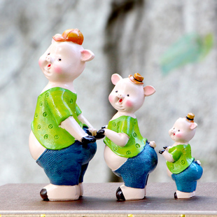 创意一家三口树脂娃娃工艺品，猪卡通动物，摆件客厅田园搁板小装饰品