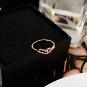 韩京韩版简约气质钛钢，镀18k玫瑰金桃心装饰品，戒指女食指环戒子