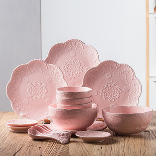 碗碟套装家用陶瓷器餐具，碗筷骨瓷碗盘中式微波炉，组合时尚创意浮雕