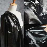 新黑色肌理爆裂纹PU皮革面料褶皱亮光软包皮衣外套服装设计师布料