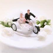 RedBox送朋友结婚礼物 实用创意婚庆道具 婚礼蛋糕顶装饰摩托新人