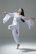 舞韵瑜伽服套装女显瘦修身白色莫代尔棉，水袖飘逸仙显瘦演出服