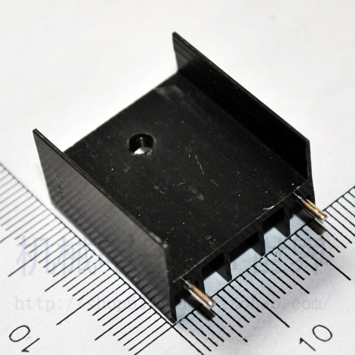 散热器大散热片TO-220封装类专用带2脚定位针