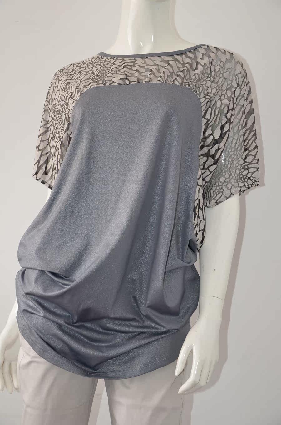 Suiduto<em>适度</em>90060品牌<em>女装</em>银灰亮丝上肩部豹