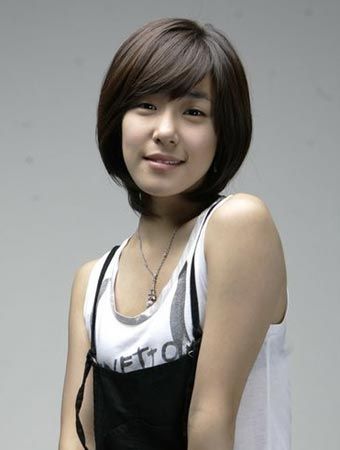 潮流发型:8款夏天人气发型 清凉小女生<em>扎头发</em>