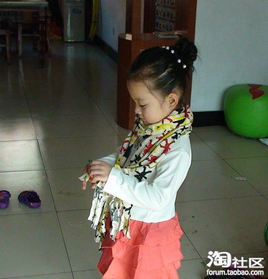 夏日<em>短发3岁小</em>美女示范简单几步打造超美花苞