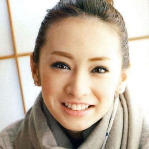 好看的<em>女生</em>头型9大<em>秃</em>额女星无刘海也美丽_cj8
