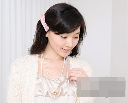 <em>如何梳出漂亮的发型</em>19款网络当红韩系发饰大