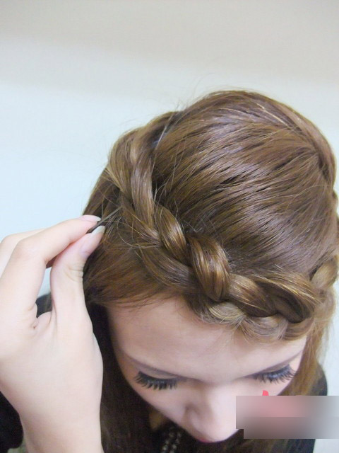 发型秀~~DI时尚女生<em>卷发</em>发型Y浪漫侧<em>绑</em>花!_fg